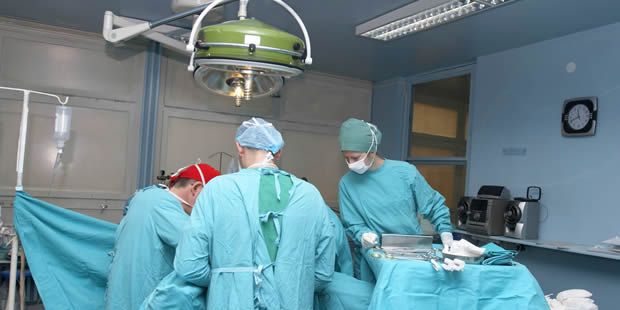 Robotics versus laparoscopic radical hysterectomy with lymphadenectomy